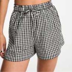 Stylish Black and White Checkered High Waist Women's Shorts